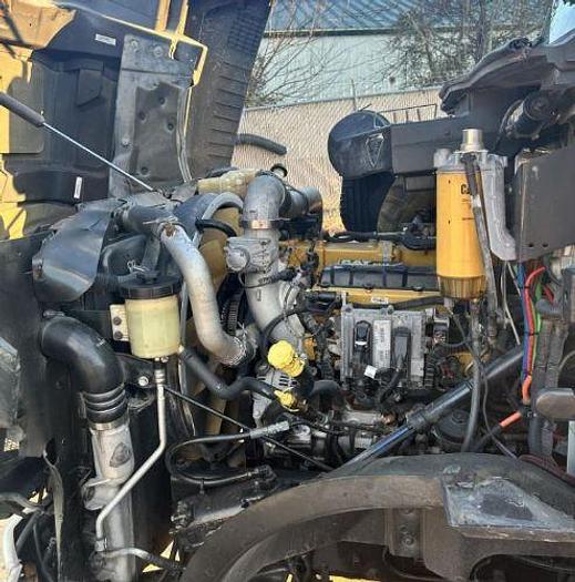 Used 2012 CATERPILLAR CT660