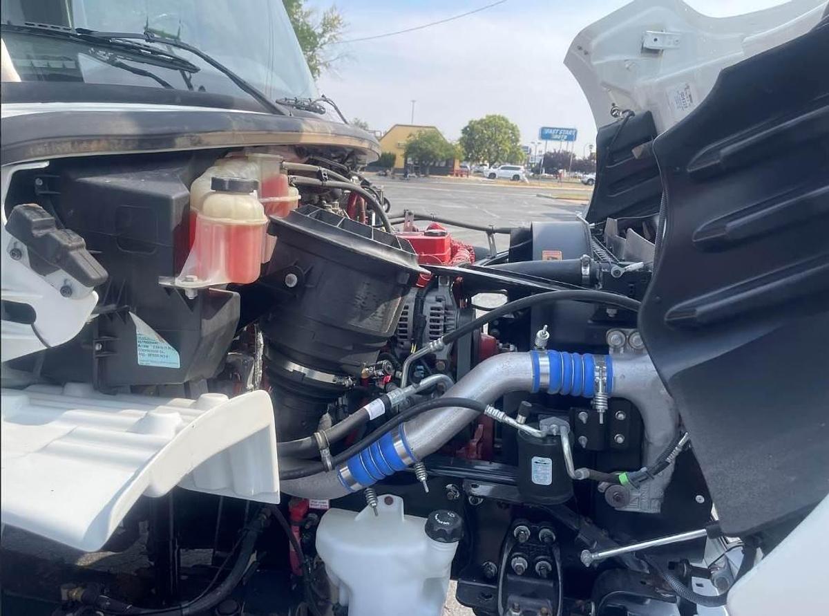 Used 2015 Freightliner M2 106 4x4 Boom