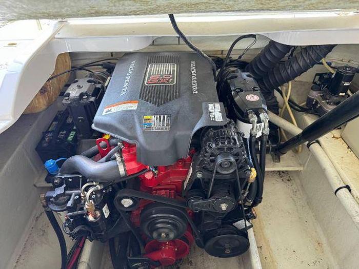 Used 2005 Four Winns Funship 214