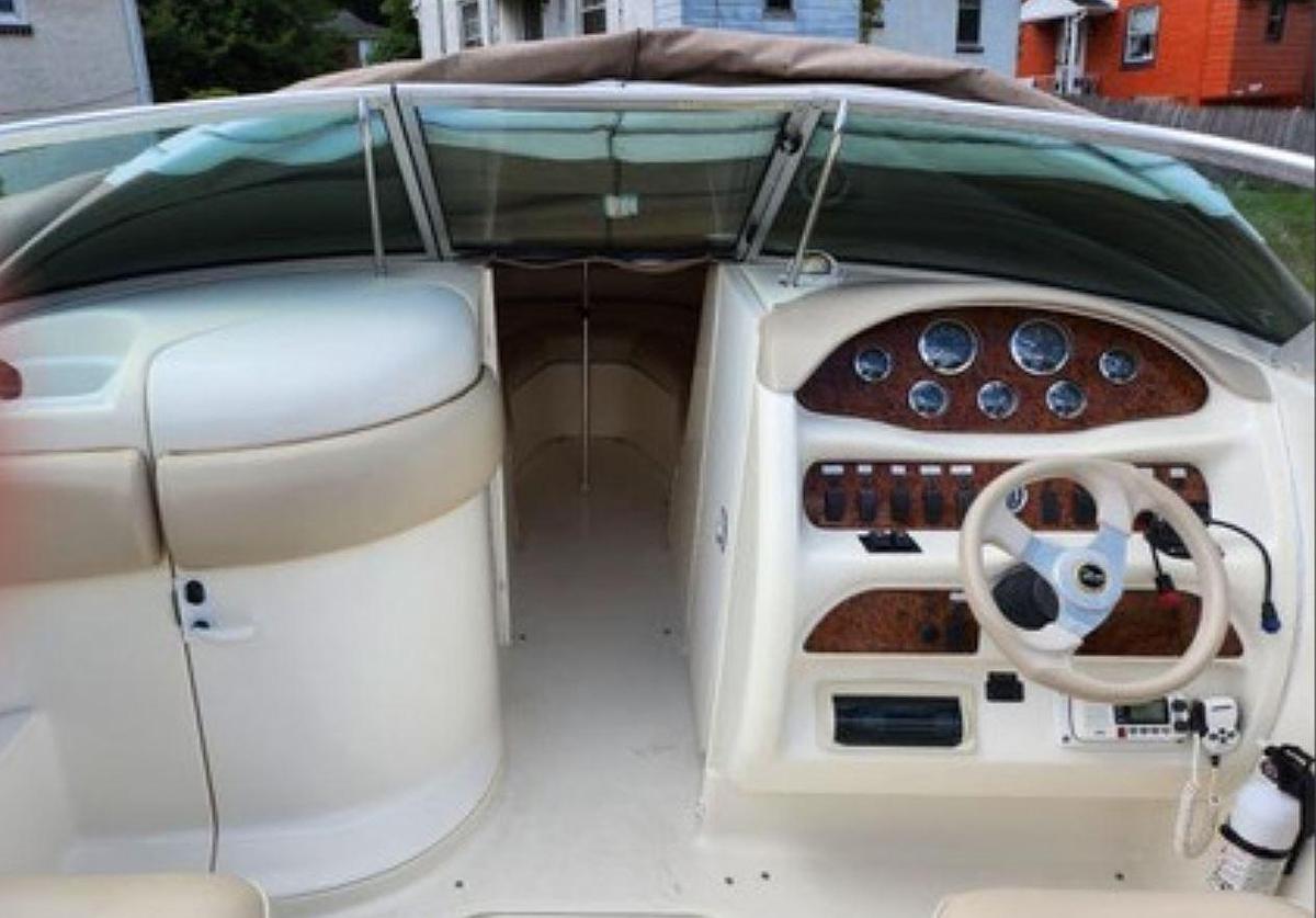 Used 1998 Sea Ray 260 Signature