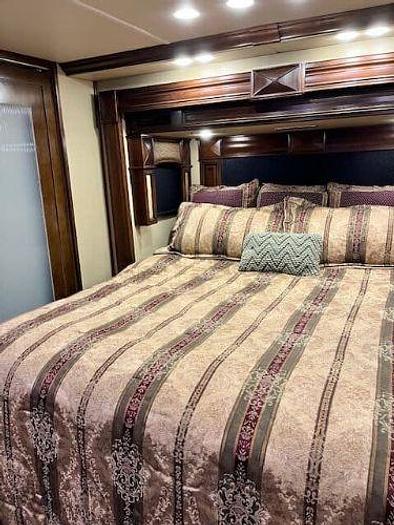 Used 2015 American Coach American Revolution 42T