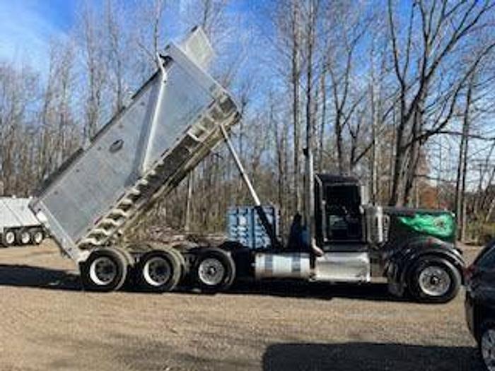 Used 2018 KENWORTH W900