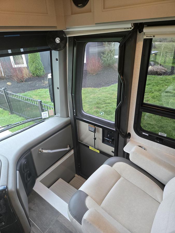 Used 2024 Thor Motorcoach Aria 4000