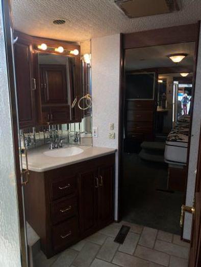Used 2003 Winnebago Journey DL