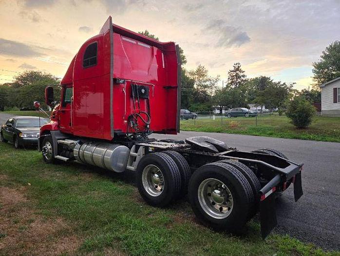 Used 2014 Mack Pinnacle Sleeper Truck