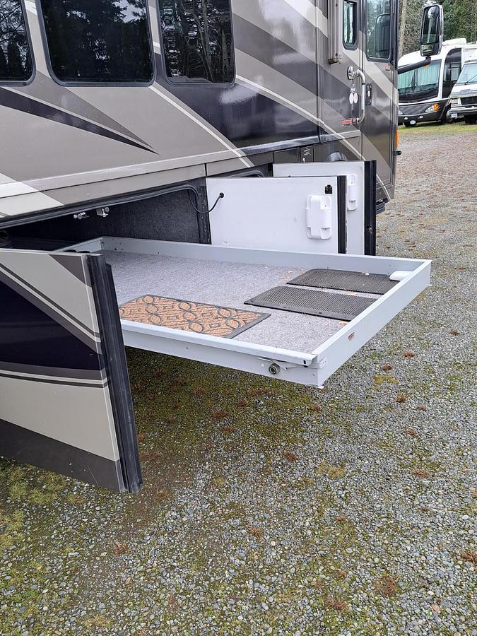 Used 2008 Winnebago Tour 40FD