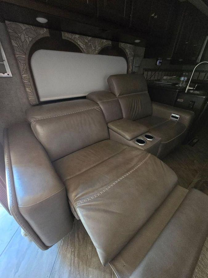 Used 2016 Winnebago Adventurer 38Q