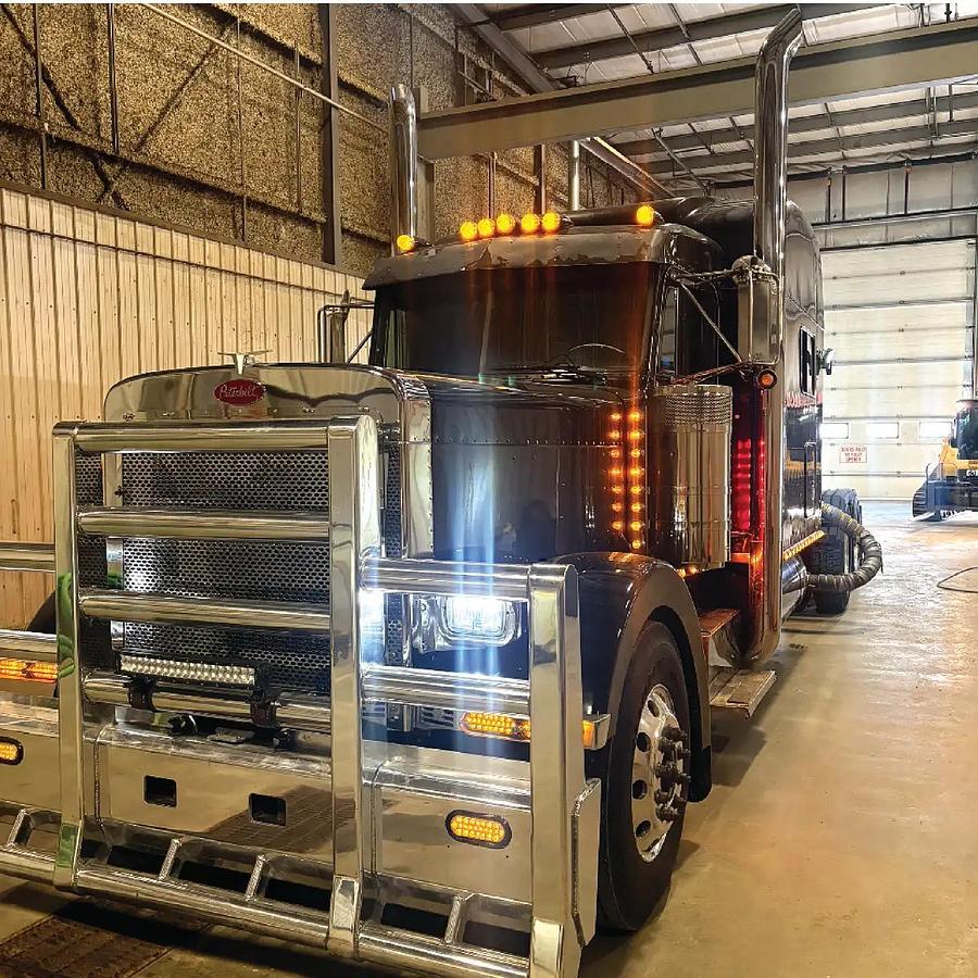 Used 2005 Peterbilt 379X