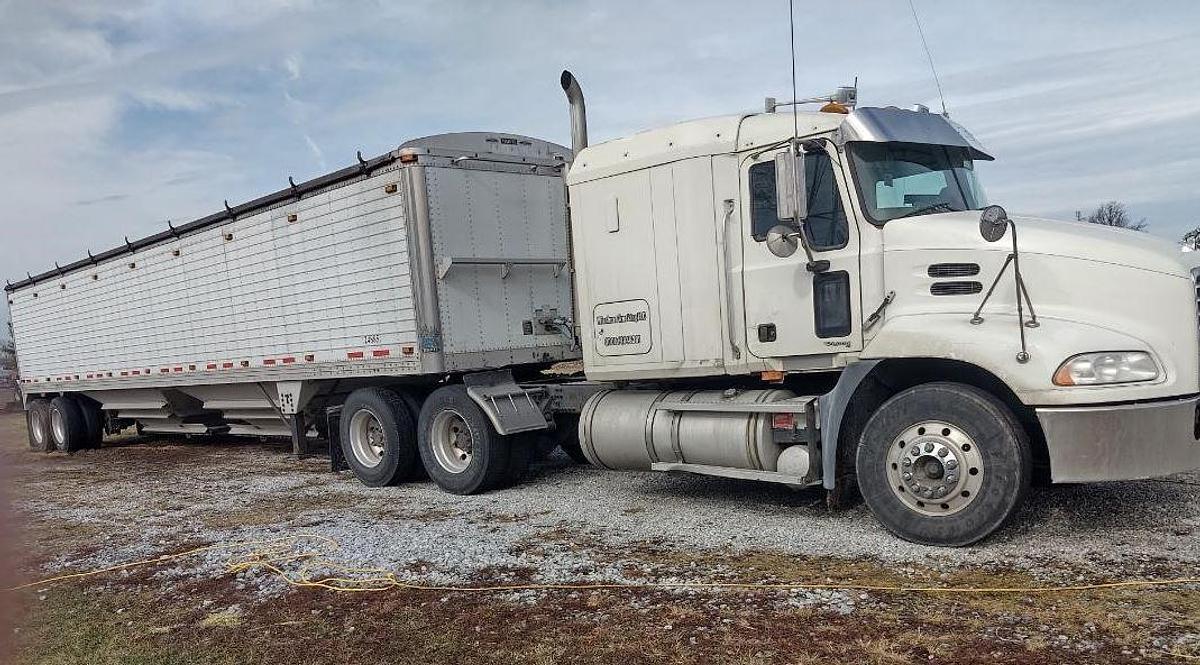 Used 2007 Mack CH Day Cab Truck