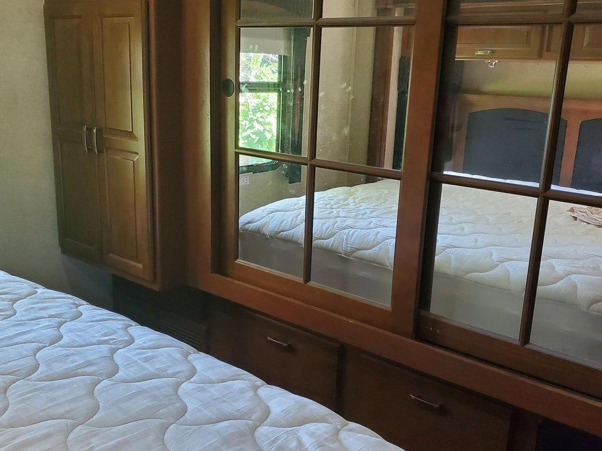 Used 2014 Jayco Seneca 36FK