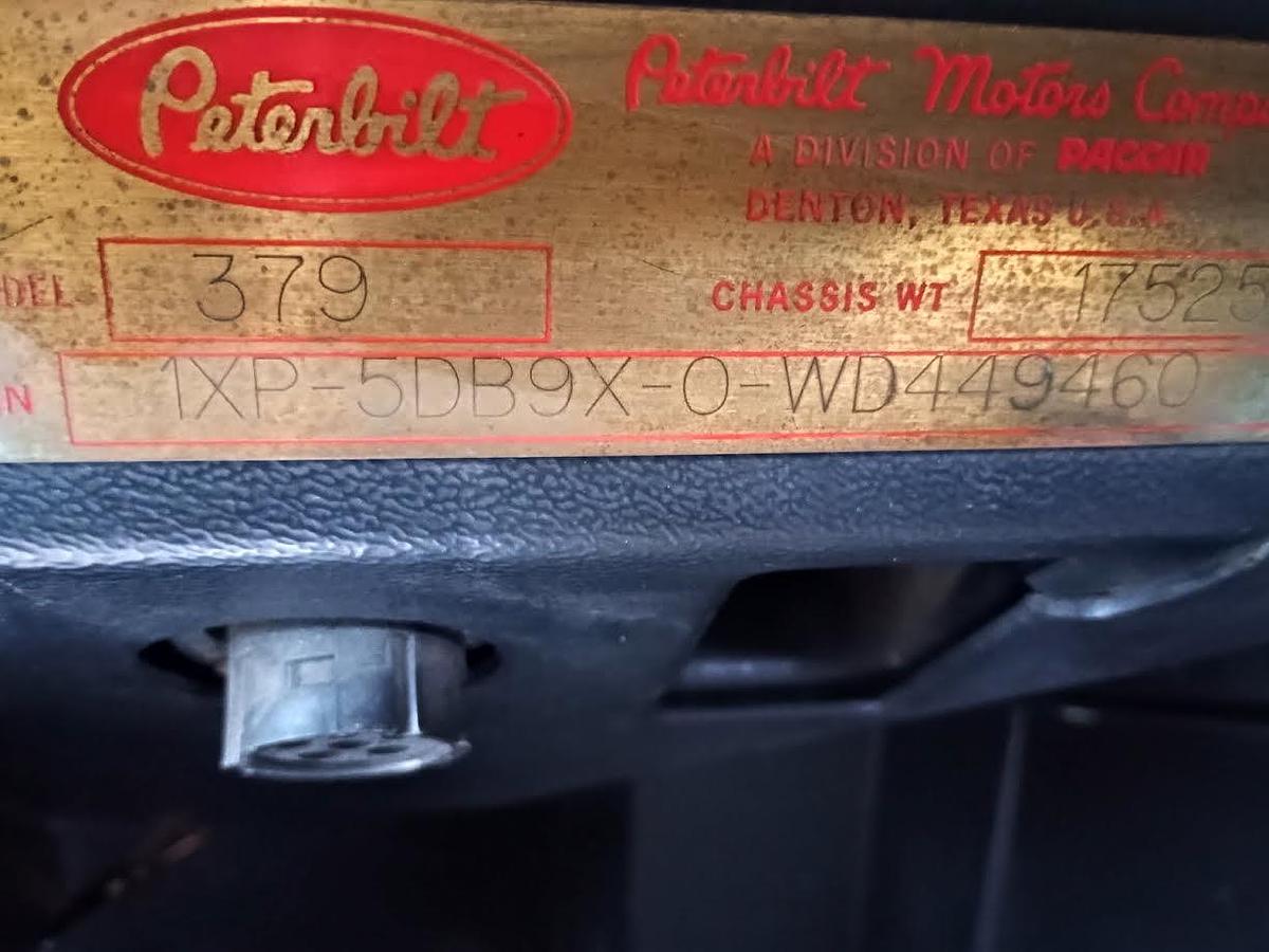 Used 1998 PETERBILT 379EXHD Day Cab