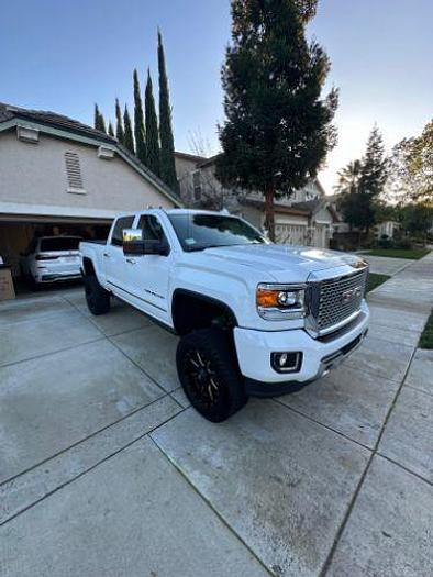 Used 2015 GMC Sierra 2500HD available WiFi Denali