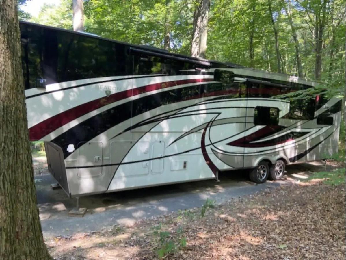 Used 2023 VanLeigh Beacon 41LKD Fifth Wheel