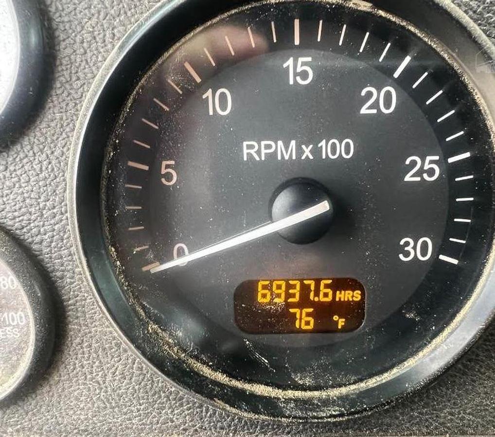 Used 2019 PETERBILT 367 Roll-Off Tow Truck