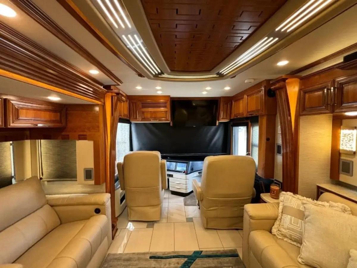 Used 2020 Newmar London Aire 4559