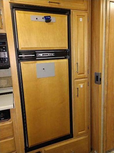 Used 2006 Winnebago Adventurer