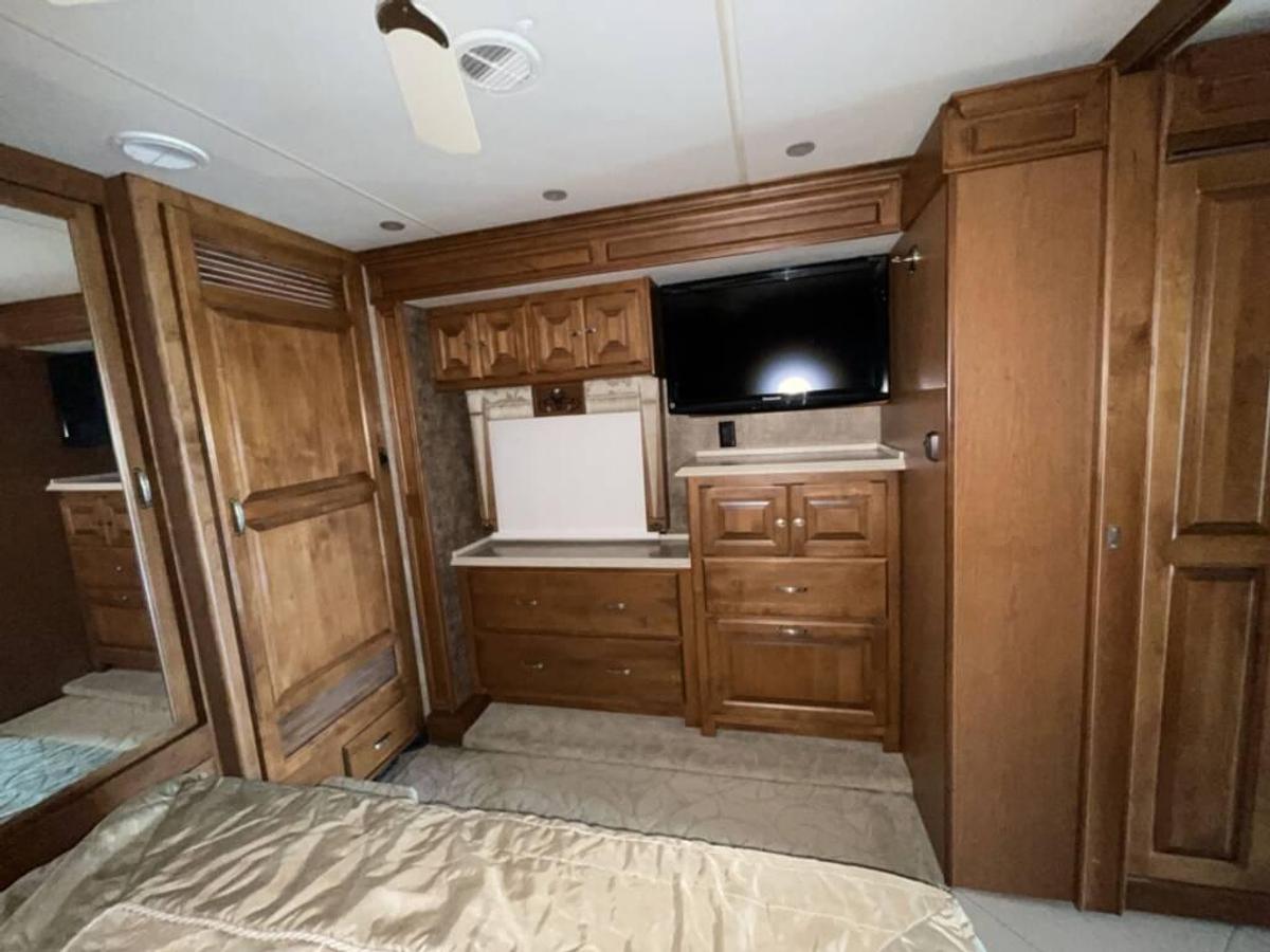 Used 2011 Tiffin Phaeton 40QKH