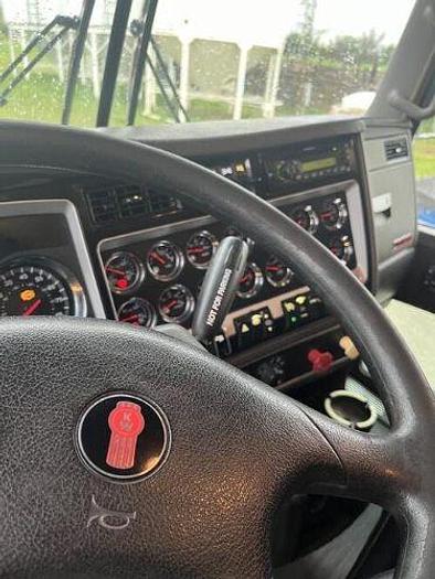 Used 2014 KENWORTH T800