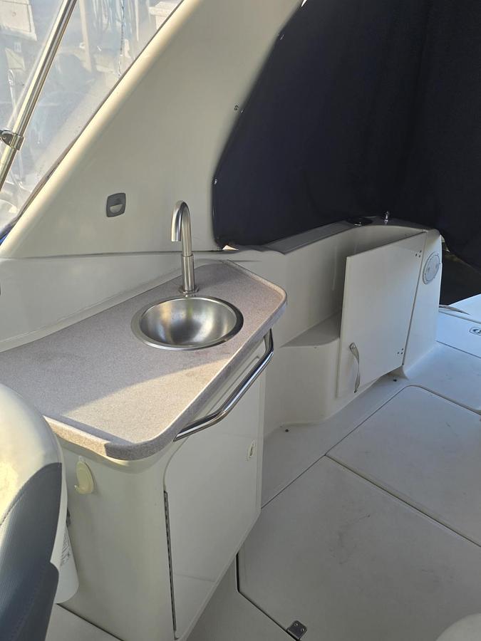 Used 1995 Regal 292 Commodore Express Cruiser