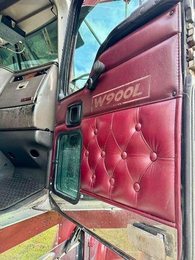 Used 2004 KENWORTH W900L