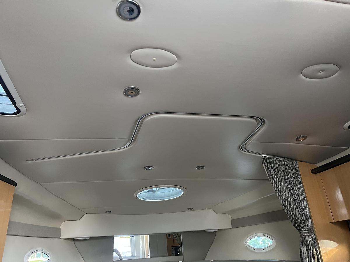 Used 2004 Maxum 3100 SE with Trailer