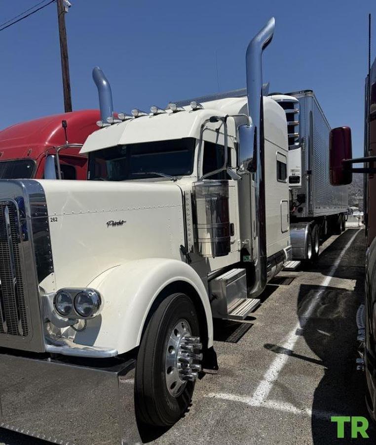 Used 2022 Peterbilt 389