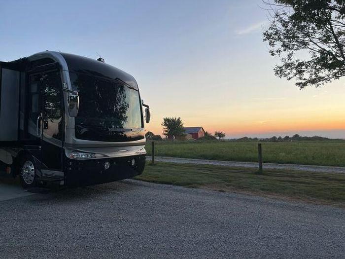 Used 2007 Fleetwood Revolution LE 40E