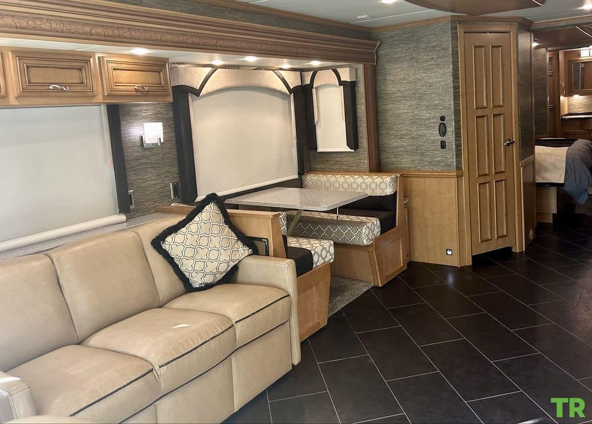 Used 2015 Newmar Ventana LE 3812