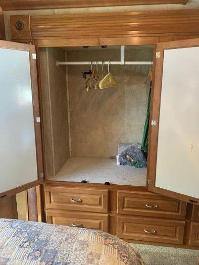 Used 2008 Gulf Stream Crescendo 33ft