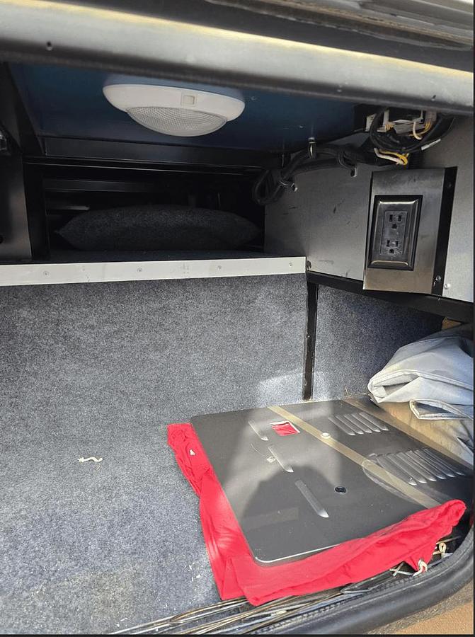 Used 2016 Winnebago Adventurer 38Q