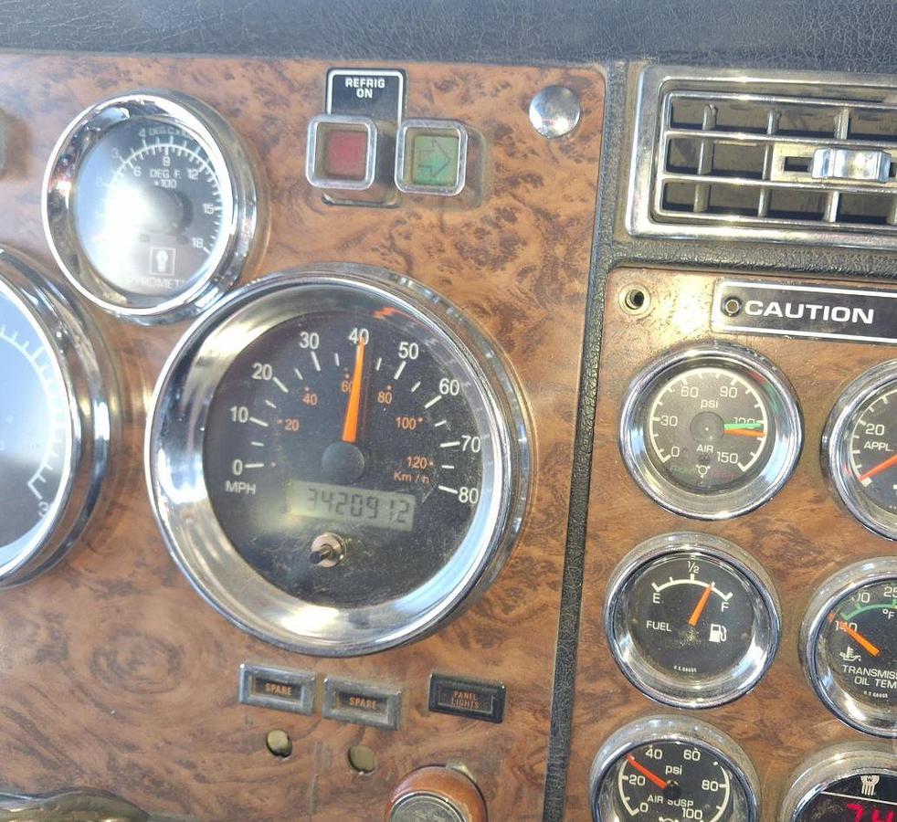 Used 1999 Kenworth W900 Sleeper Semi Truck