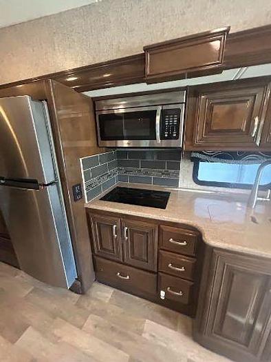 Used 2018 Thor Motor Coach Outlaw 37GP