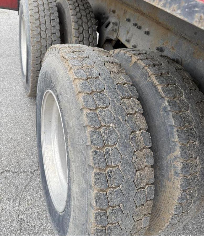 Used 1999 Terex TC4792 Mounted on 1999 Sterling LT7500