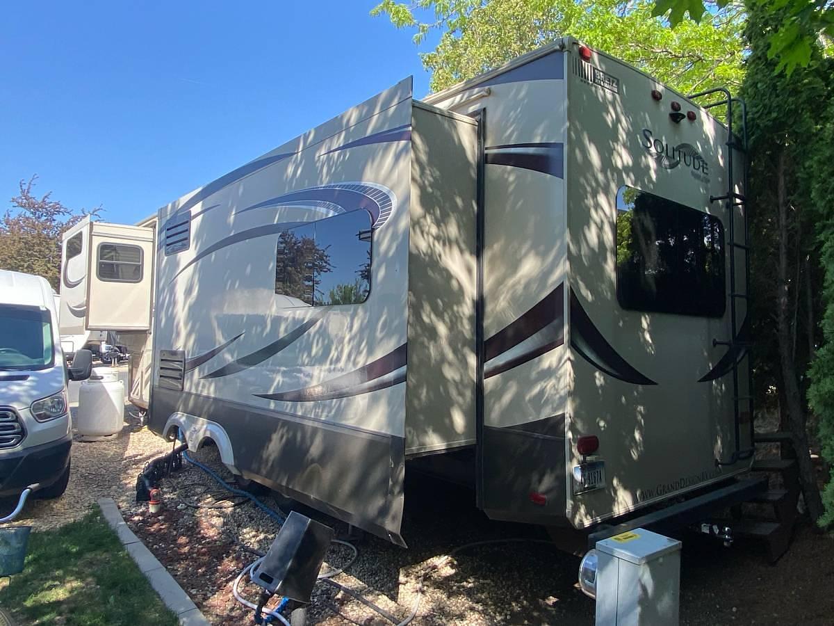 Used 2015 Solitude 5