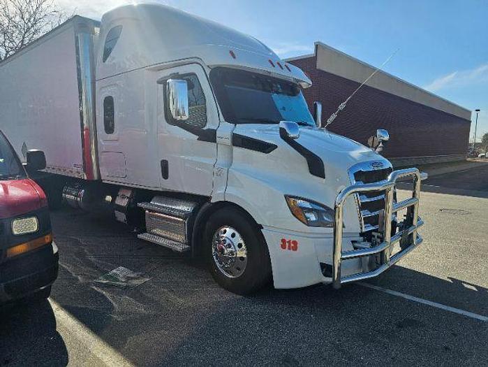 Used 2019 Cascadia 116