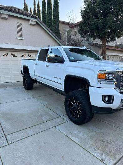 Used 2015 GMC Sierra 2500HD available WiFi Denali