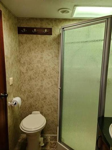 Used 2012 Keystone Cougar 327RES