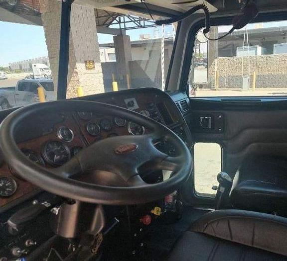 Used 2005 Peterbilt 357 Dump Truck