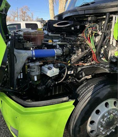 Used 2020 Freightliner CASCADIA 126