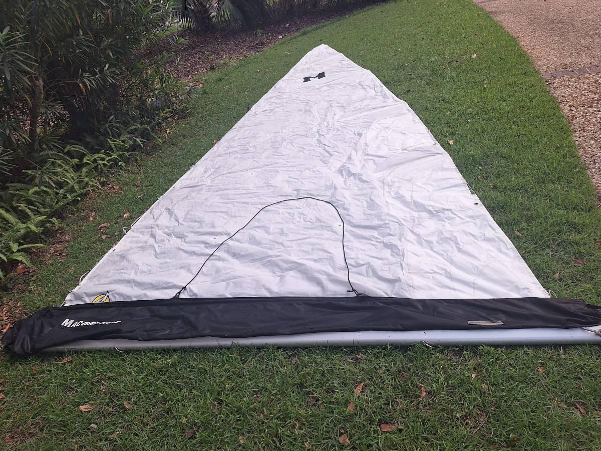 Used 2011 MacGregor M26 Powersailer • 90 HP Evinrude • Trailer Included • Sleeps 6