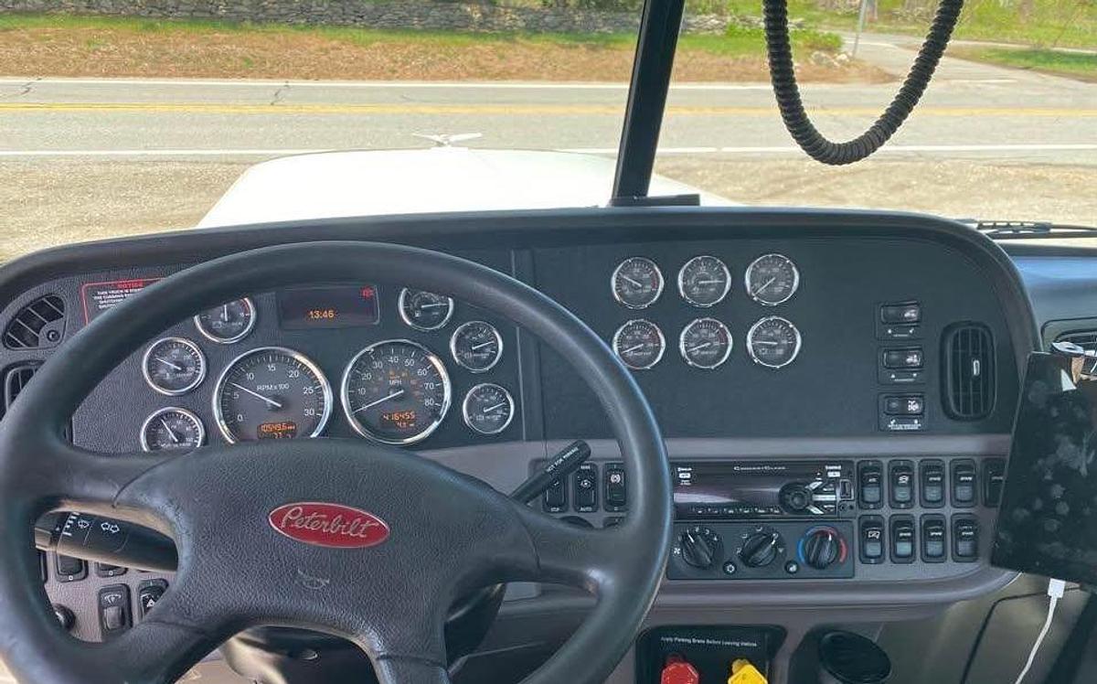 Used 2020 Peterbilt 389