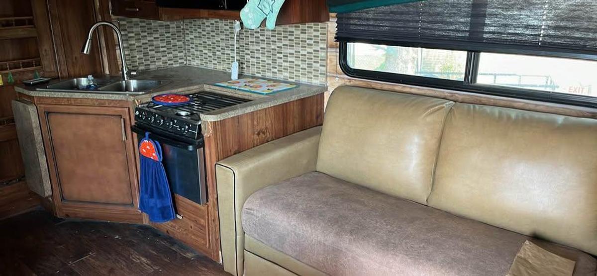 Used 2014 Fleetwood Bounder Class A Motorhome