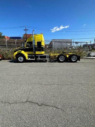 Used 2017 KENWORTH T880