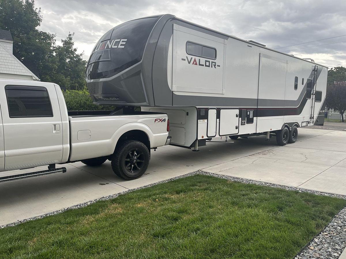 Used 2024 Alliance Valor 36V11