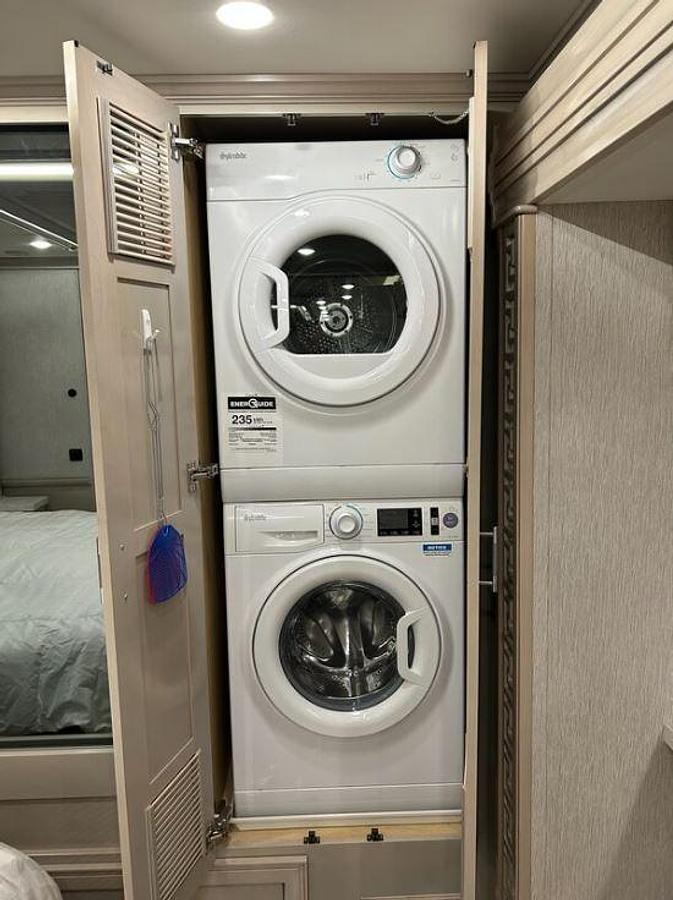 Used 2023 Newmar Ventana 3407