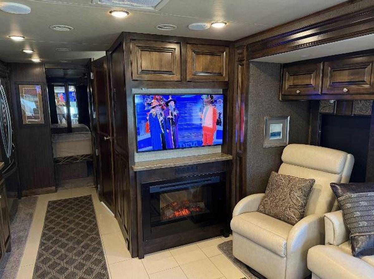 Used 2016 Tiffin Allegro Red 37PA