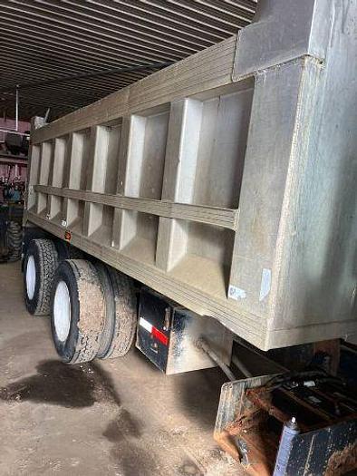 Used 1998 INTERNATIONAL Dump Truck