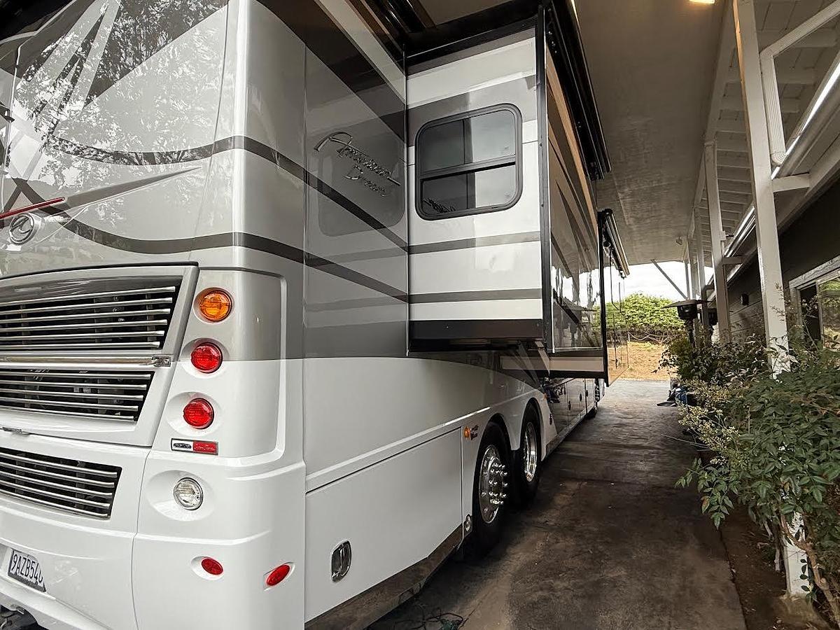 Used 2022 American Coach American Dream 39RK