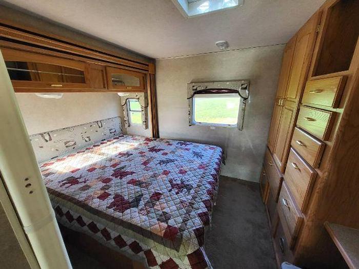 Used 2004 Jayco Greyhawk 27DS