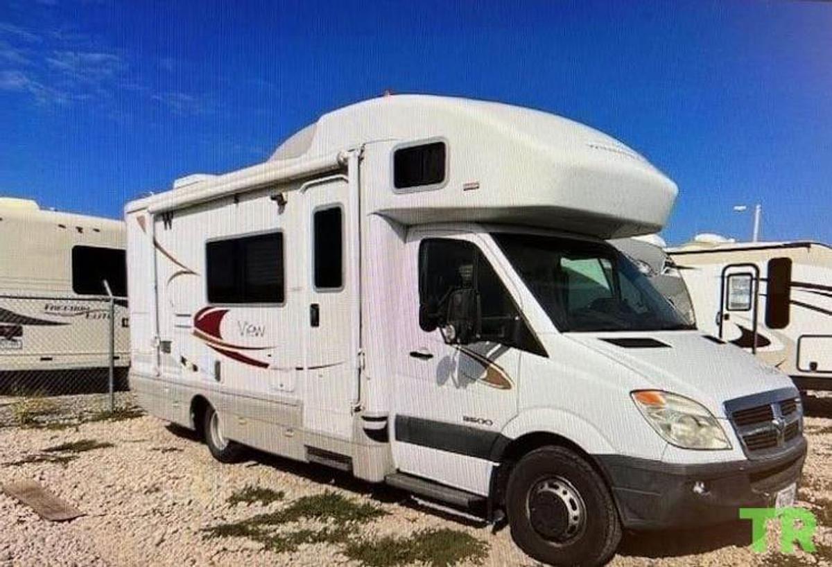 Used 2007 Winnebago View 23H Class C Motorhome